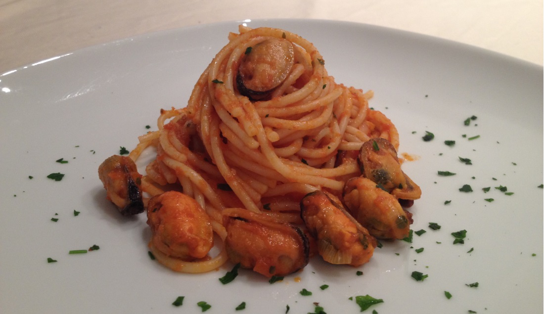 Spaghetti con cozze e bottarga