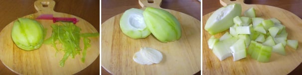 Pelate le zucchine, avendo cura di togliere bene la buccia anche tra le pieghe. Dividete ciascuna zucchina in due parti ed eliminate il nocciolo, dopodichè tagliatele a dadini di circa un centimetro per lato.