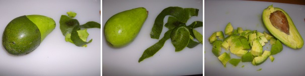 Pulite l’avocado togliendo la pelle dall’esterno, come fosse una mela, e riducetelo in dadini non troppo piccoli.