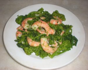 insalata di gamberoni e broccoletti di rapa insalata di gamberoni e broccoletti di rapa