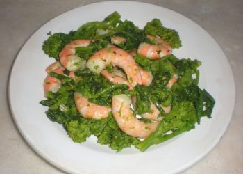 insalata di gamberoni e broccoletti di rapa