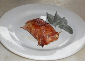 Involtini di pollo con speck salvia e fontina Involtini di pollo con speck salvia e fontina