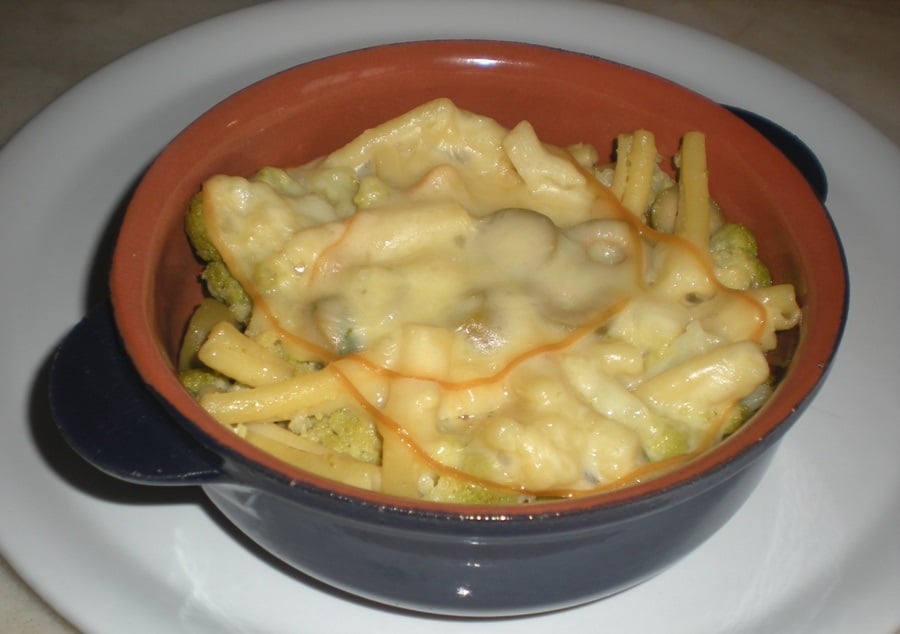 Pasta al forno con cavolfiore e scamorza affumicata