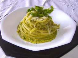 linguine con crema di asparagi e curry