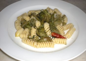 pasta con puntarelle