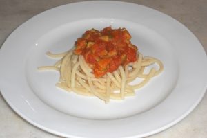 pici con ragu di zucchine pici con ragu di zucchine