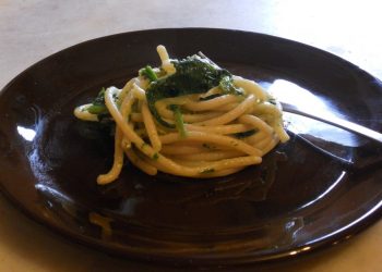 Pici toscani con cime di rapa porri e ricotta salata