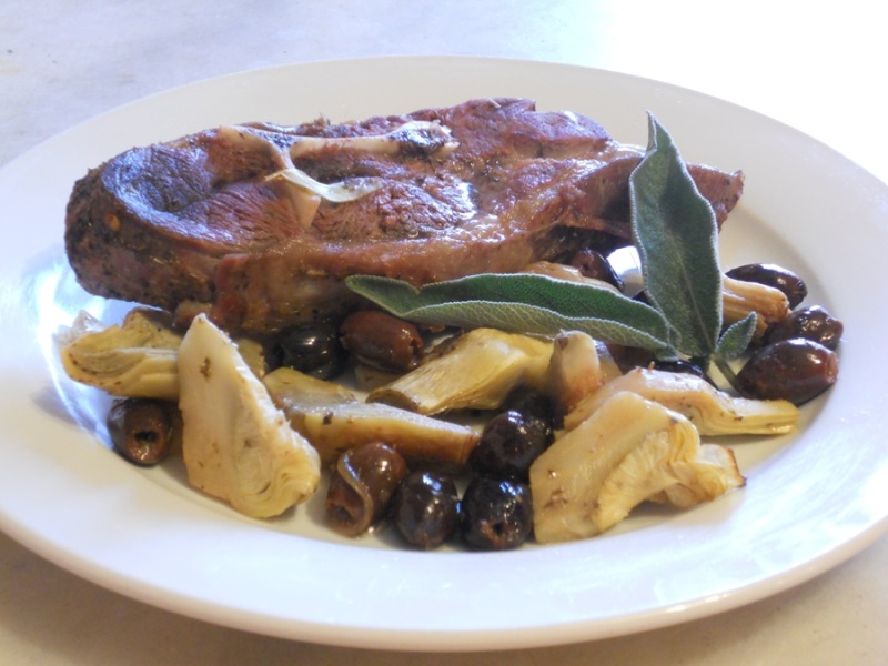 agnello al forno con carciofi e olive