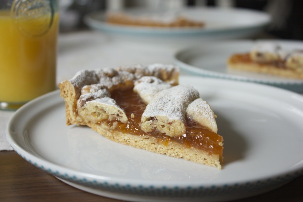 Ed ecco la foto di una fetta di questa deliziosa crostata: