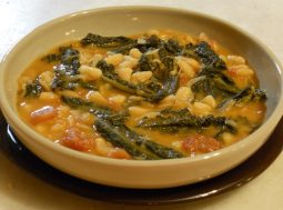 zuppa di cavolo con fagioli cannellini