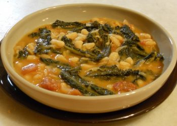 zuppa di cavolo con fagioli cannellini