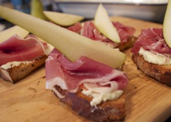 crostini pere e formaggio