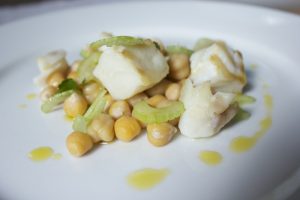 insalata di ceci e merluzzo insalata di ceci e merluzzo