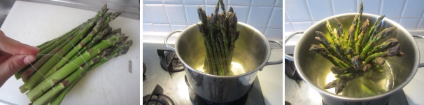 Legate gli asparagi in un mazzetto con un giro di spago da cucina in modo che siano alti uguali. Riempite il fondo della pentola con l’acqua. L’acqua deve coprire solamente i gambi degli asparagi, mentre le punte si cuoceranno grazie al vapore. Se non avete una pentola alta per tenere gli asparagi “in piedi” create una cupola di stagnola per coprirli oppure abbassateli leggermente girando il mazzetto e coprite con un coperchio. Cuocete a fuoco medio per circa 15 minuti.