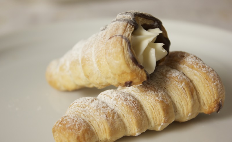 cannoli di pasta sfoglia