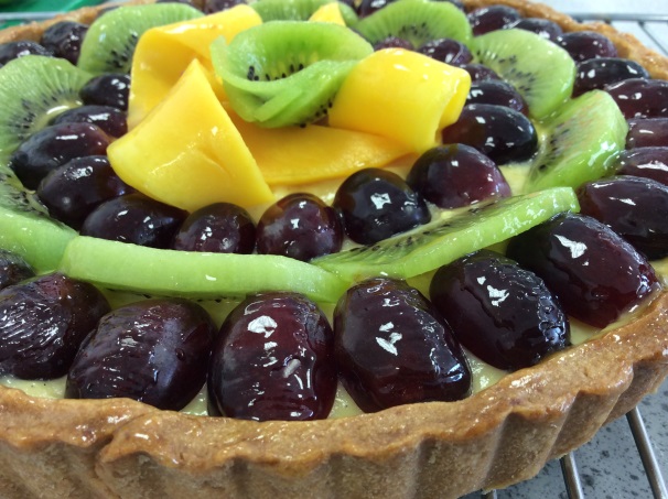 Ed ecco una foto della crostata di frutta pronta per essere gustata: