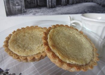 crostatine di frolla integrale con crema di mandorle