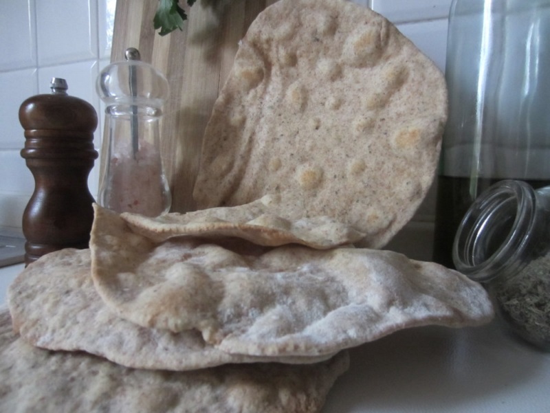 piadine con pasta madre e erbe aromatiche