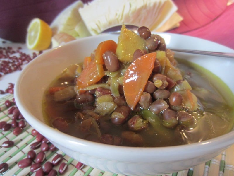 zuppa di azuki con cavolo e carote