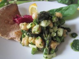 insalata con ceci e asparagi