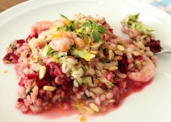 orzo perlato con gamberetti e rape rosse