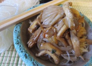 vermicelli di soia con funghi