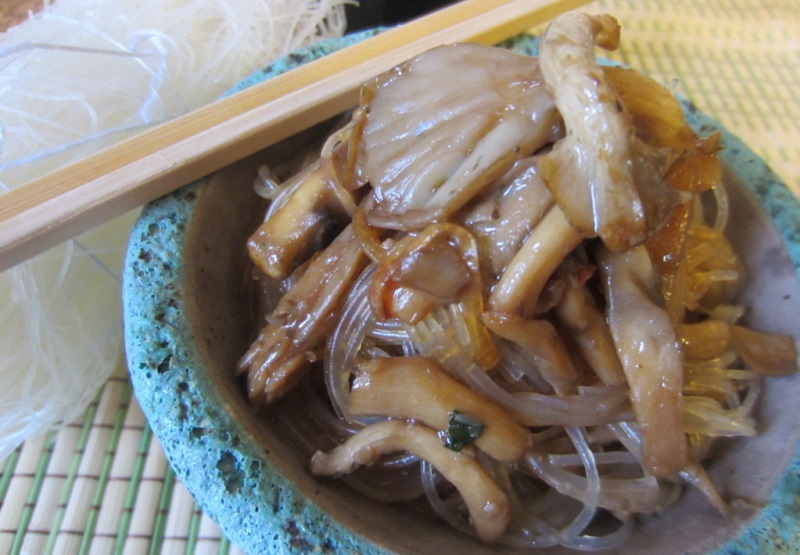 vermicelli di soia con funghi