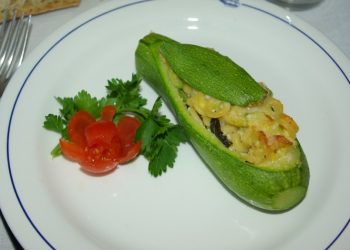 zucchine ripiene di pasta