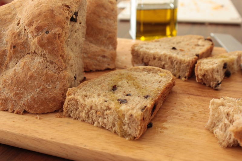 pane integrale con avena e uvetta