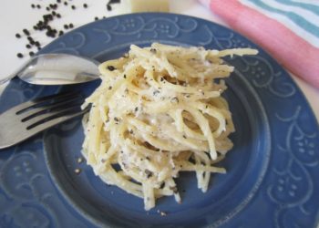 spaghetti cacio e pepe