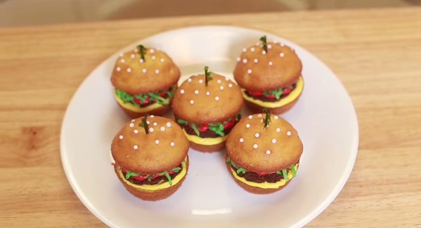 cheeseburge cupcake