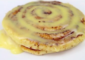 cinnamon rolls pancakes