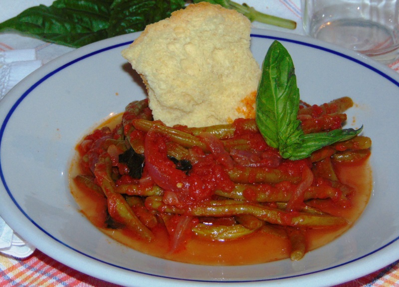 fagiolini con pomodoro e basilico