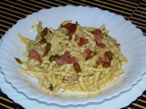 pasta con pesto di pistacchi e speck pasta con pesto di pistacchi e speck