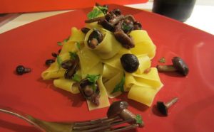 pappardelle con pioppini pappardelle con pioppini