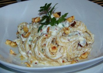 pasta con ricotta e nocciole