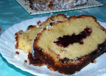 plumcake con confettura di more