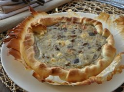 quiche con funghi e caciotta di capra