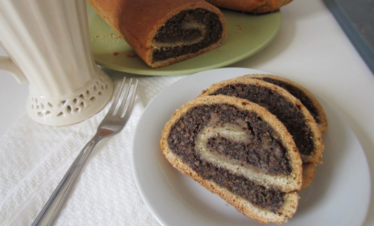 Rotolo polacco con semi di papavero (Makowiec) - Ricette.com