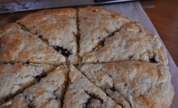 Ed ecco una foto degli scones al cioccolato senza lattosio appena sfornati: