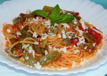 spaghetti con fagioli piattoni