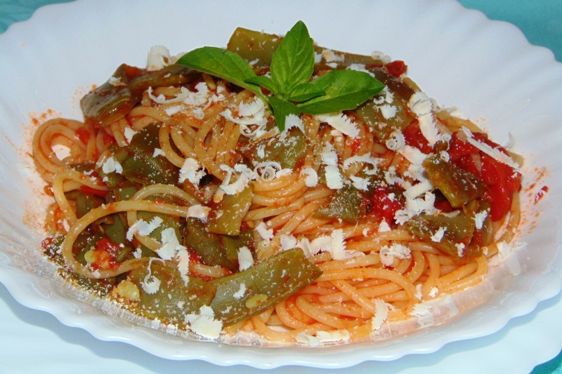 spaghetti con fagioli piattoni