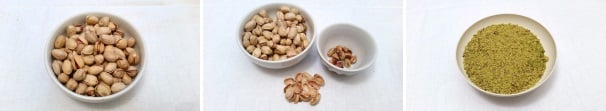 Prendete i pistacchi, privateli del guscio e tritateli nel mixer per ottenere una granella piuttosto grossolana (in commercio potete trovare direttamente la granella come prodotto finito).