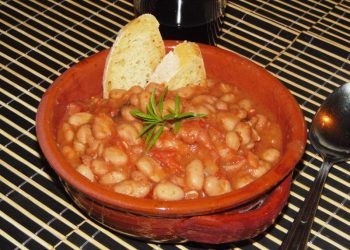 zuppa di fagioli borlotti con pancetta