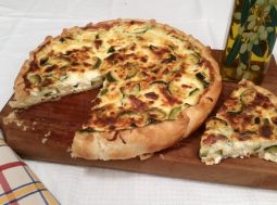 torta salata con zucchine e crescenza