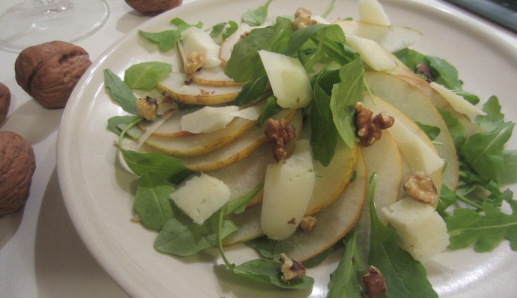 insalata di pere, rucola e noci