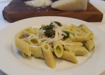 penne con salsa di asparagi