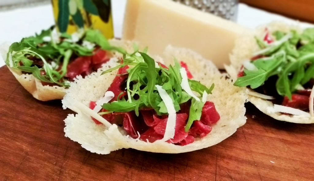 cestini di grana con straccetti di bresaola