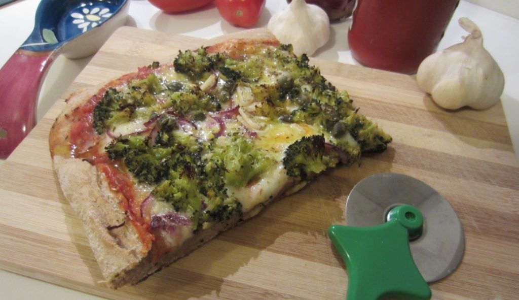 pizza integrale con broccoli