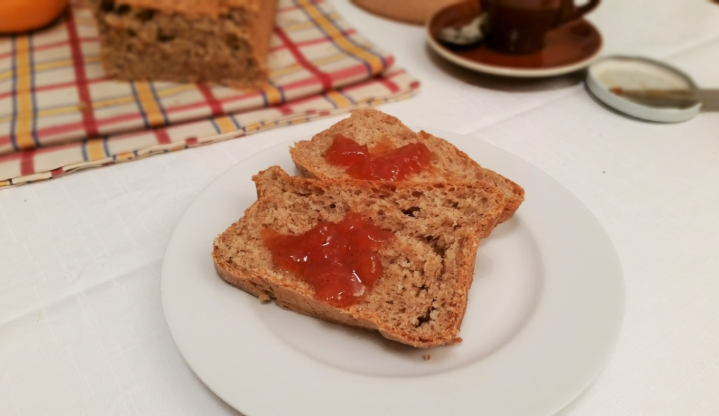 Pane integrale al mascarpone e miele